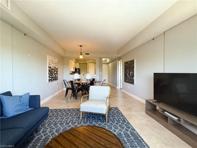1100 Pine Ridge Rd B405, Naples, Florida 34108
