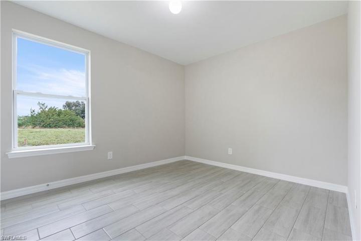 3704  24th SW ST, LEHIGH ACRES, FL 33976