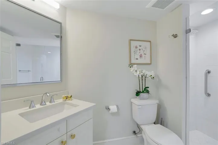 Ensuite Guest Bathroom