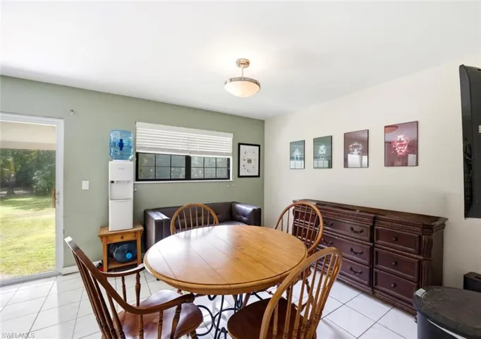 160 19th St Nw, Naples, Florida 34120