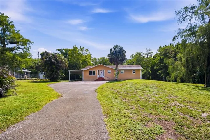 160 19th St Nw, Naples, Florida 34120