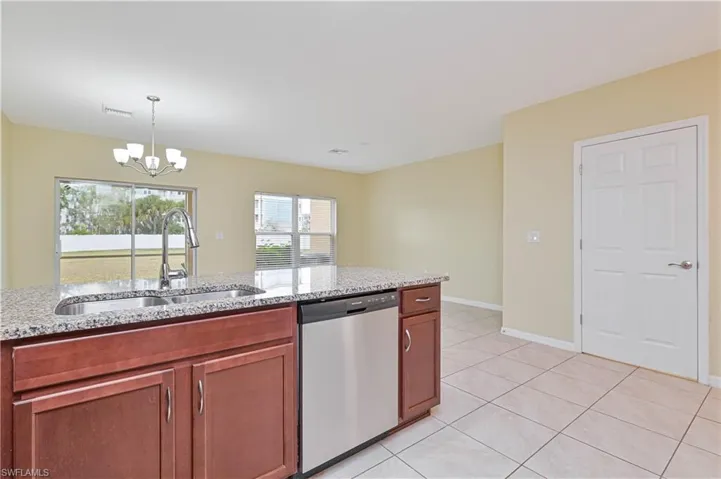 3739 Crofton Ct, Fort Myers, Florida 33916