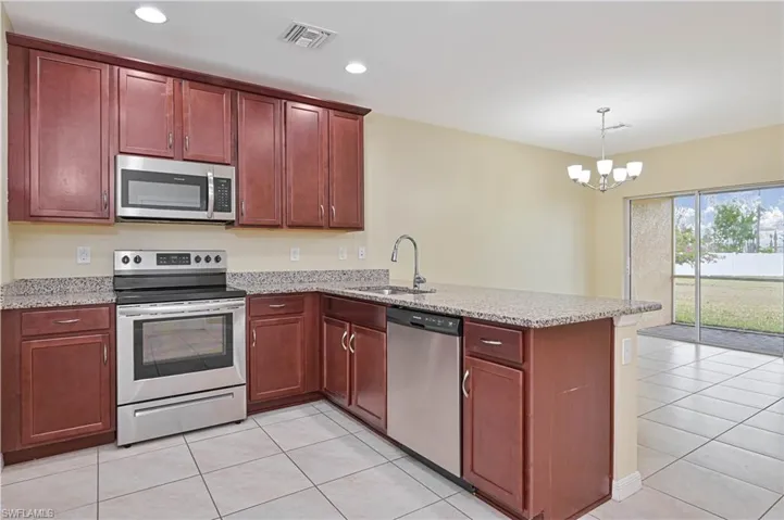 3739 Crofton Ct, Fort Myers, Florida 33916