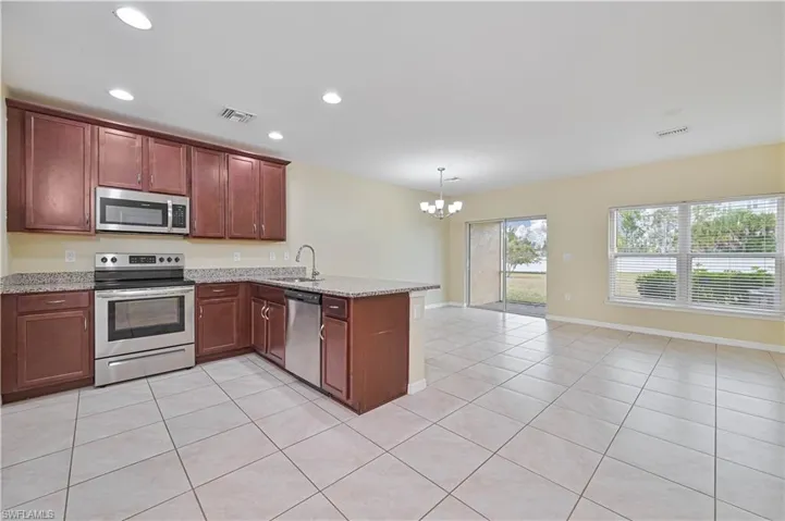 3739 Crofton Ct, Fort Myers, Florida 33916