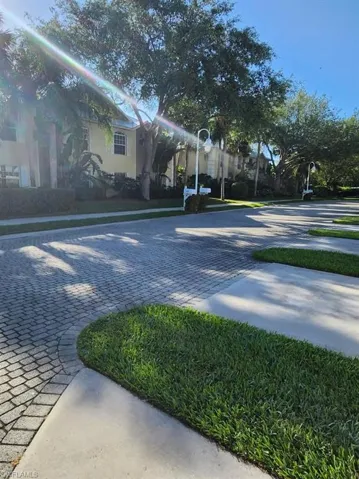 1240  Shady Rest  LN, Naples, FL 34103