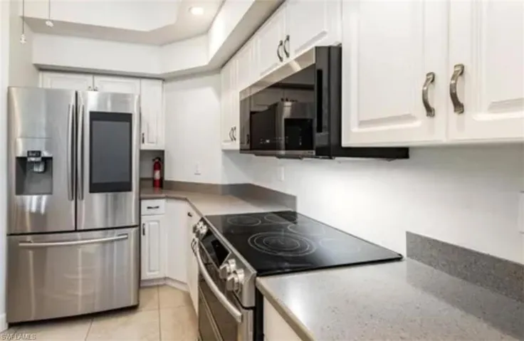 1240  Shady Rest  LN, Naples, FL 34103