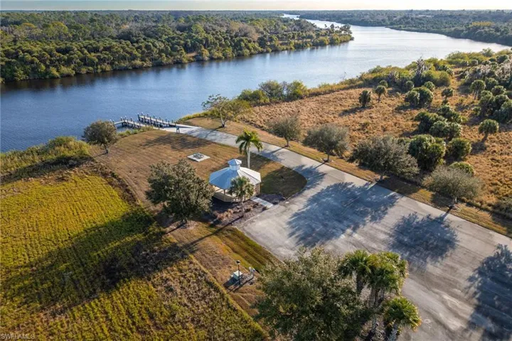 22912 Dayflower Ln, Alva, Florida 33920