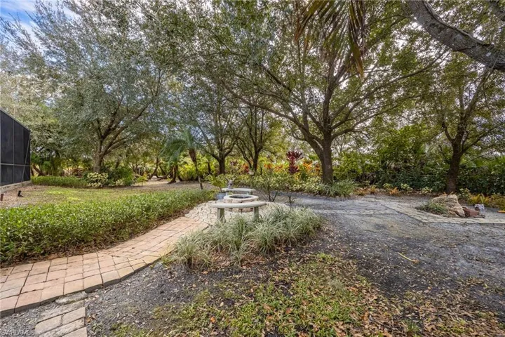 22912 Dayflower Ln, Alva, Florida 33920