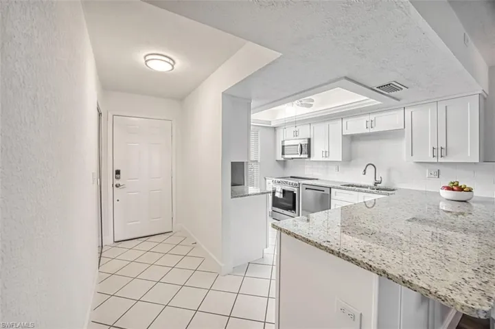 Foyer-Kitchen