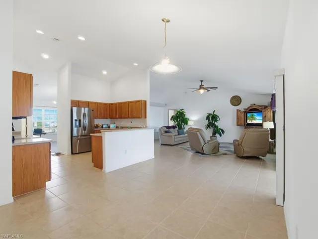4121 SW 6th  AVE, Cape Coral, FL 33914
