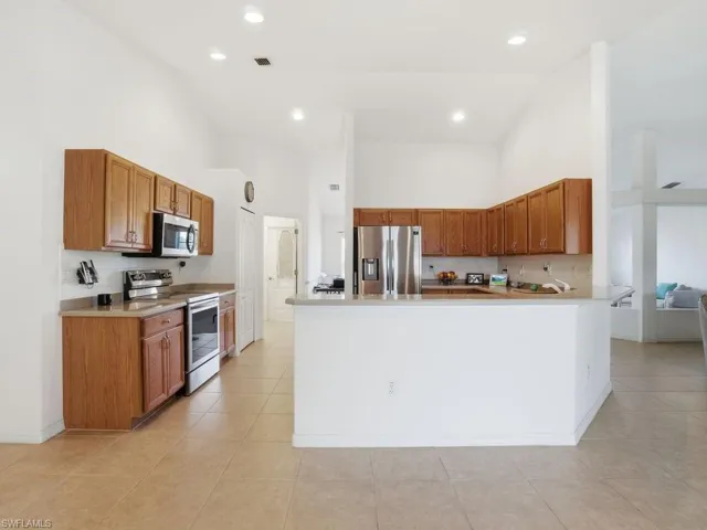 4121 SW 6th  AVE, Cape Coral, FL 33914