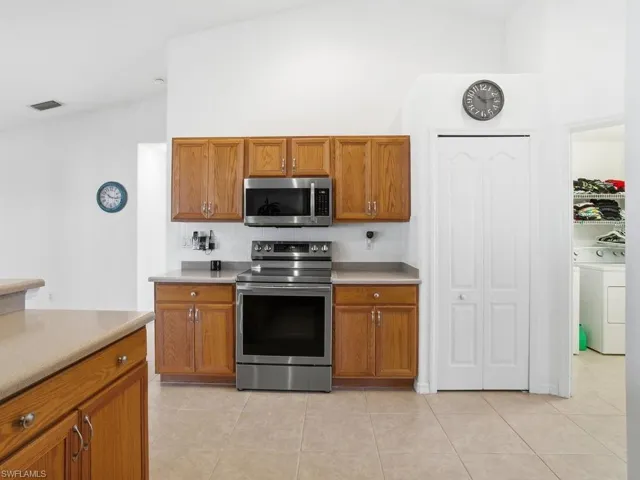 4121 SW 6th  AVE, Cape Coral, FL 33914