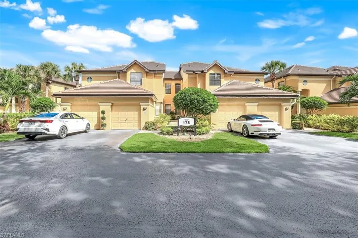 178 Vintage Cir # M202, Naples, Florida 34119
