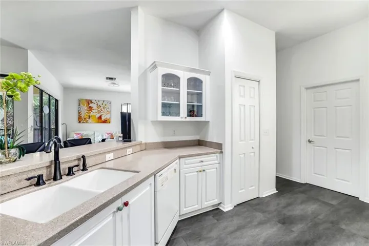 178 Vintage Cir # M202, Naples, Florida 34119