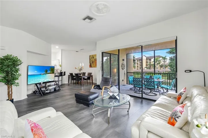 178 Vintage Cir # M202, Naples, Florida 34119