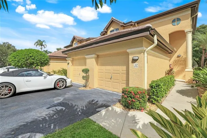 178 Vintage Cir # M202, Naples, Florida 34119