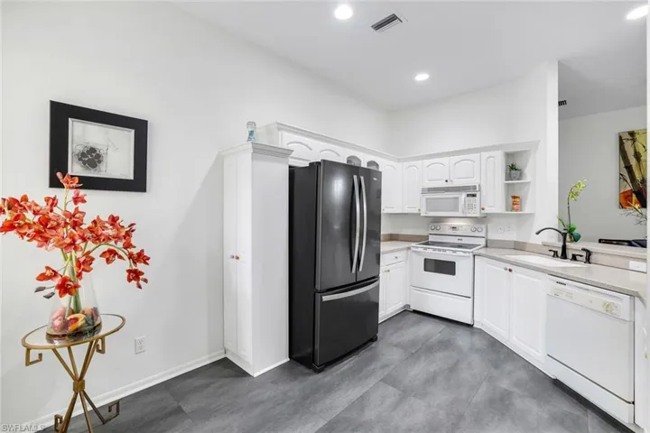 178 Vintage Cir # M202, Naples, Florida 34119