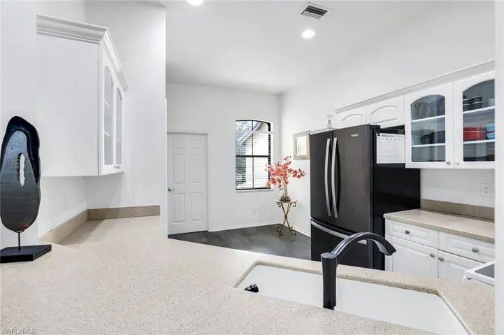 178 Vintage Cir # M202, Naples, Florida 34119