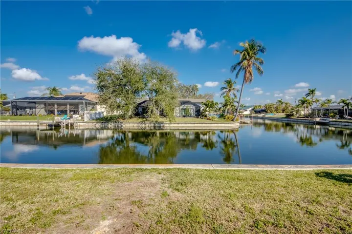 1205 SE 5th  ST, Cape Coral, FL 33990