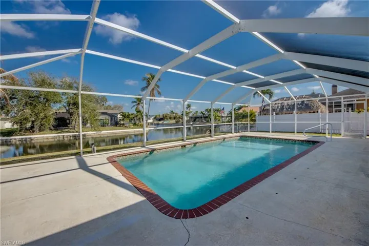 1205 SE 5th  ST, Cape Coral, FL 33990