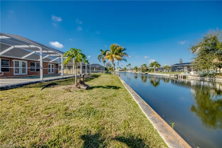 1205 SE 5th  ST, Cape Coral, FL 33990