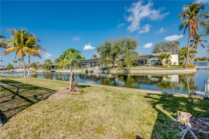 1205 SE 5th  ST, Cape Coral, FL 33990