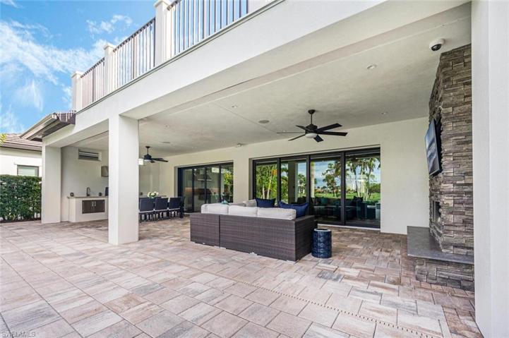 Outdoor Living/Dining/Kitchen Area