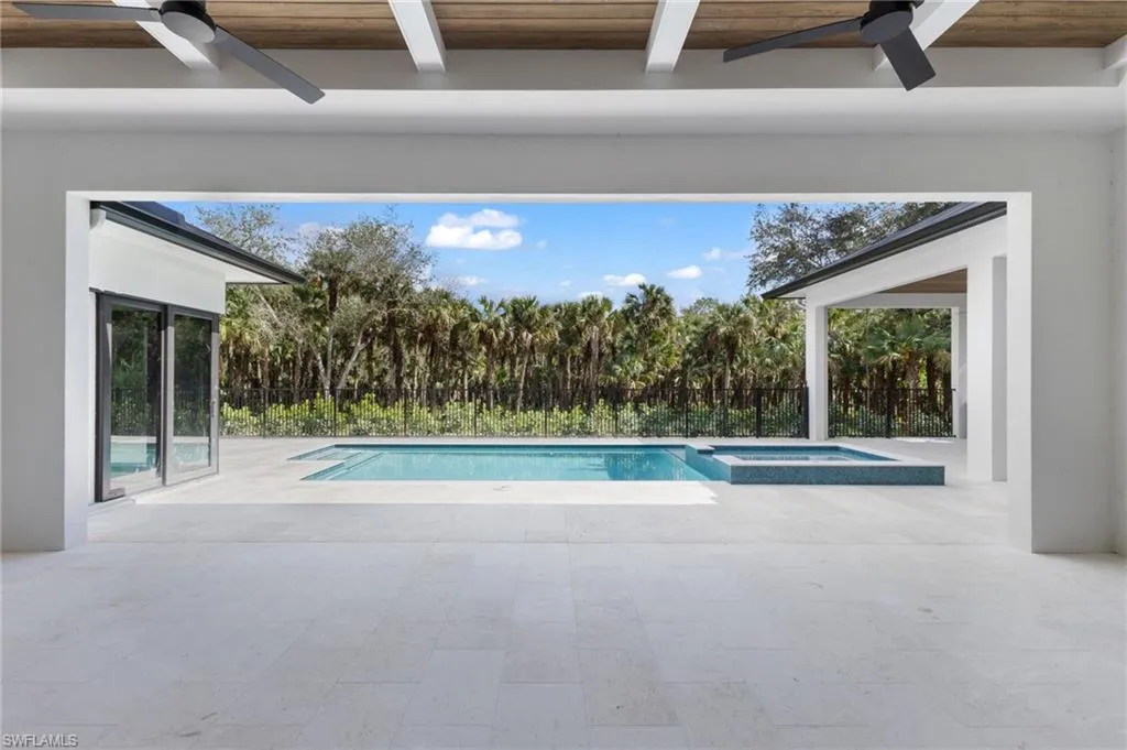 740 13th ST, Naples, FL 34120,225010442