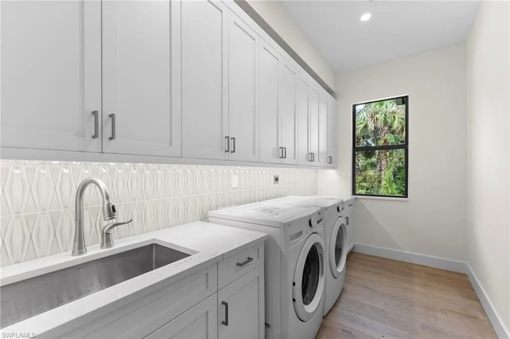 740 13th ST, Naples, FL 34120,225010442
