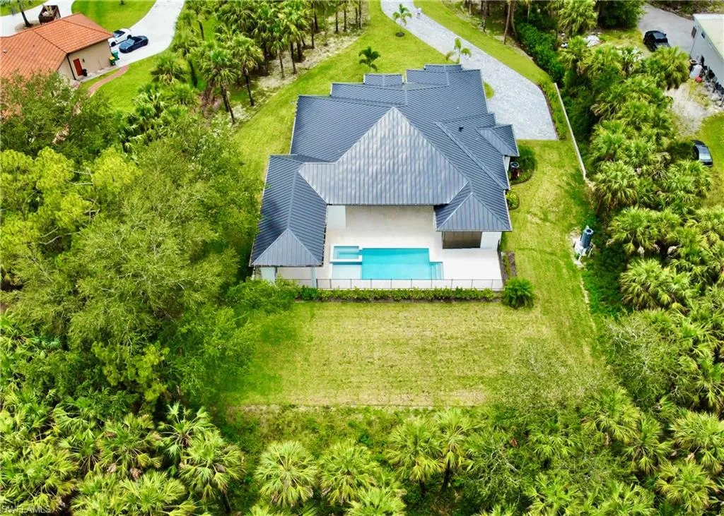 740 13th ST, Naples, FL 34120,225010442