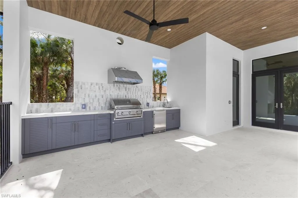 740 13th ST, Naples, FL 34120,225010442
