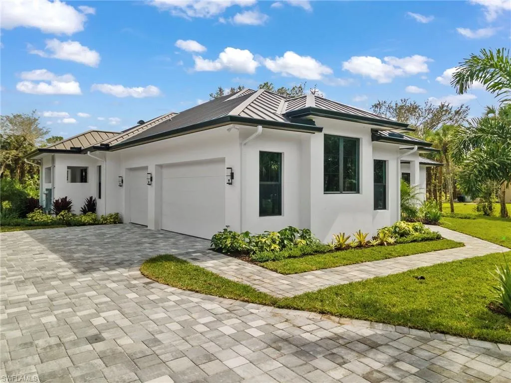 740 13th ST, Naples, FL 34120,225010442