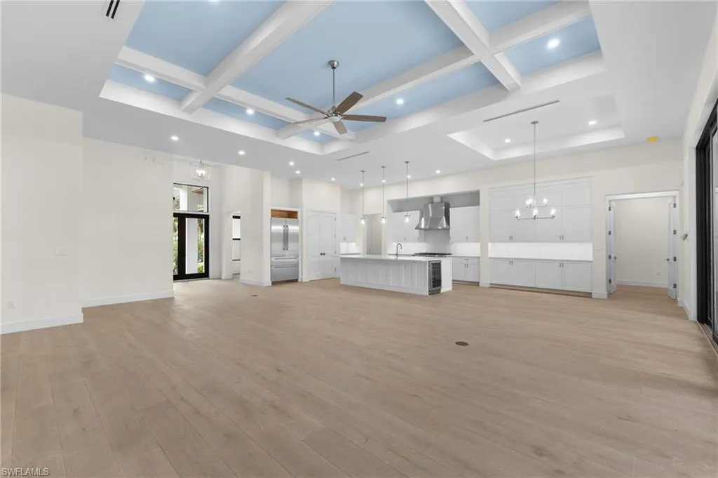 740 13th ST, Naples, FL 34120,225010442