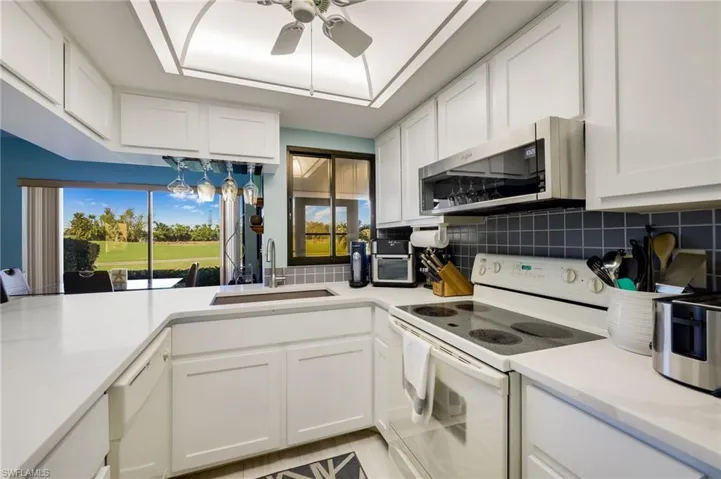 KITCHEN WITH GOLF COURSE VIEW