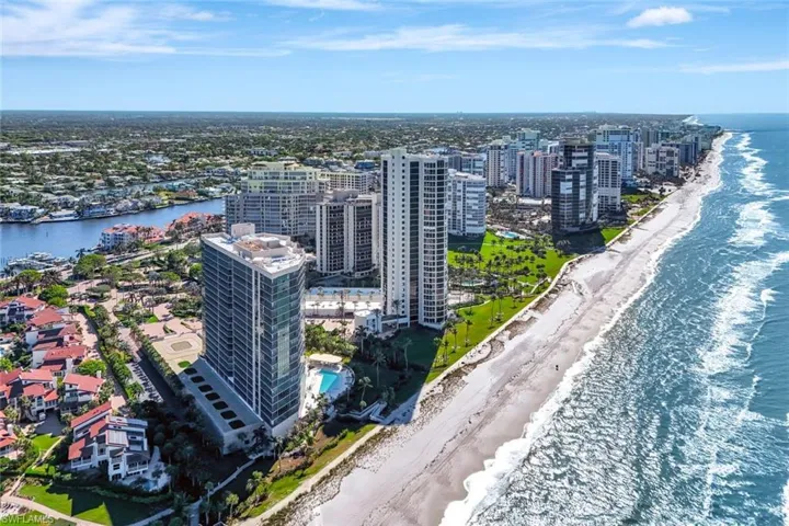 4651 Gulf Shore Blvd 806 - Coastal Views
