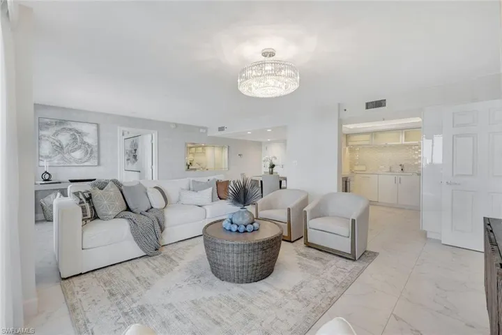 4651 Gulf Shore Blvd - Great Room