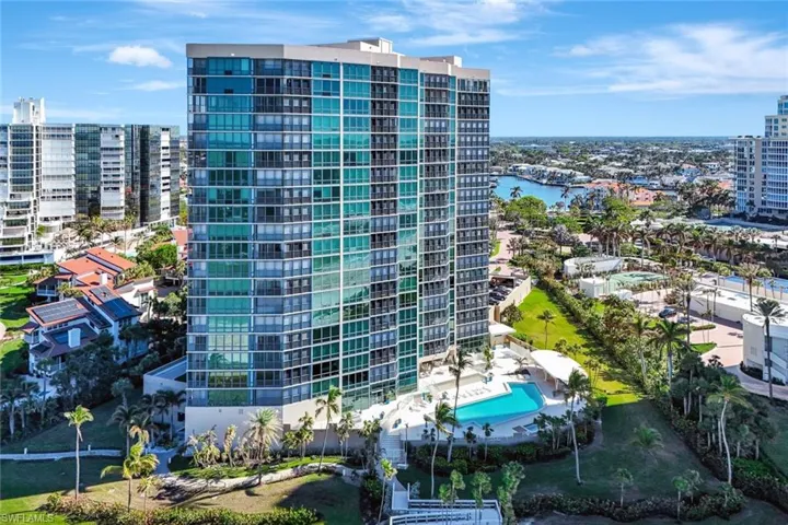 4651 Gulf Shore Blvd 806 - Building Elevation