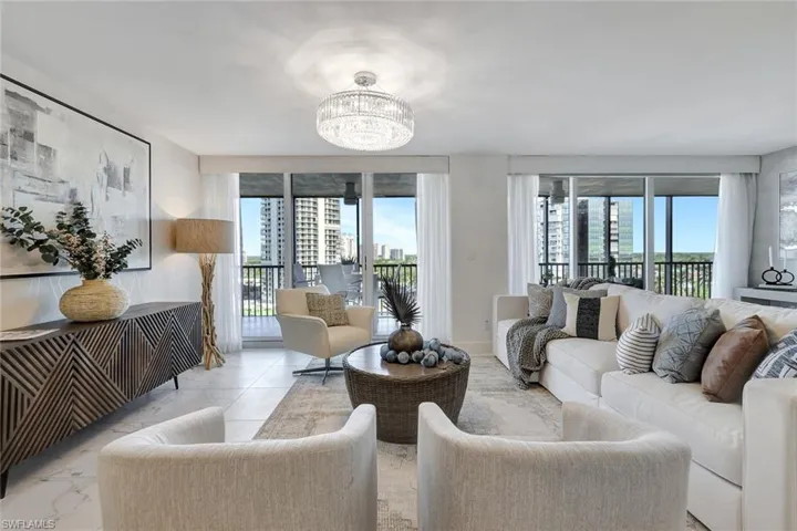 4651 Gulf Shore Blvd 806 - Great Room
