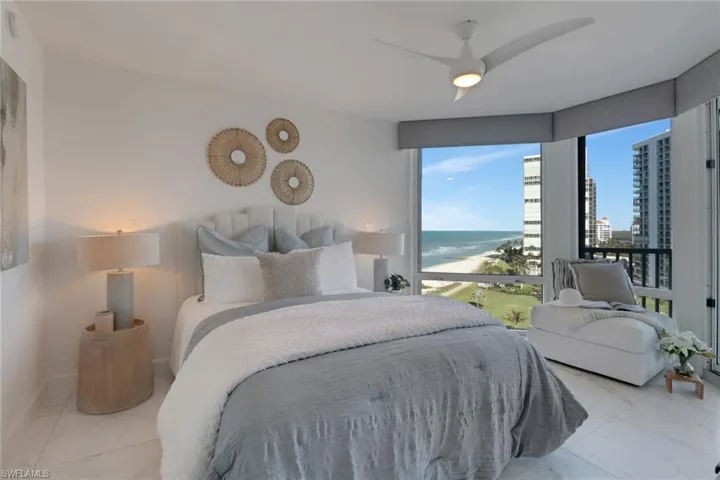 4651 Gulf Shore Blvd - Guest Bedroom