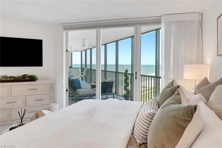 4651 Gulf Shore Blvd 806 - Primary Bedroom with Gulf View