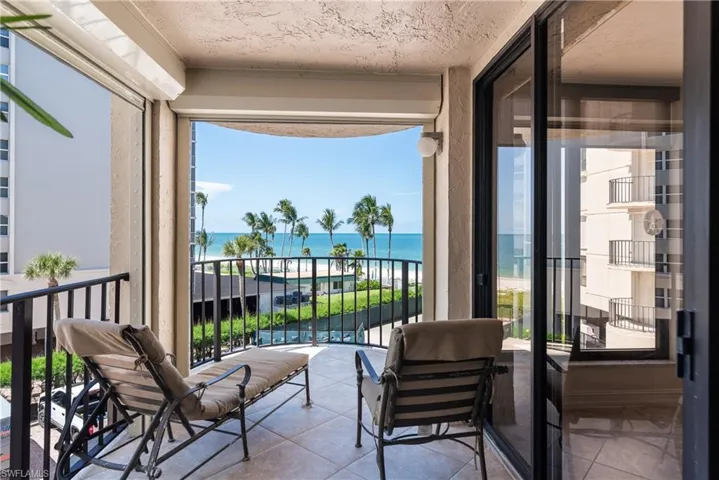 3115 Gulf Shore Blvd N 203s, Naples, Florida 34103