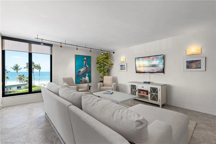 3115 Gulf Shore Blvd N 203s, Naples, Florida 34103
