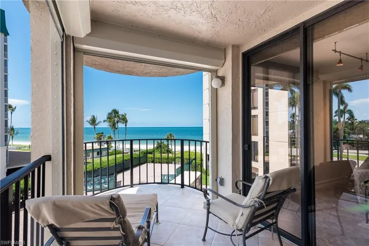 3115 Gulf Shore Blvd N 203s, Naples, Florida 34103
