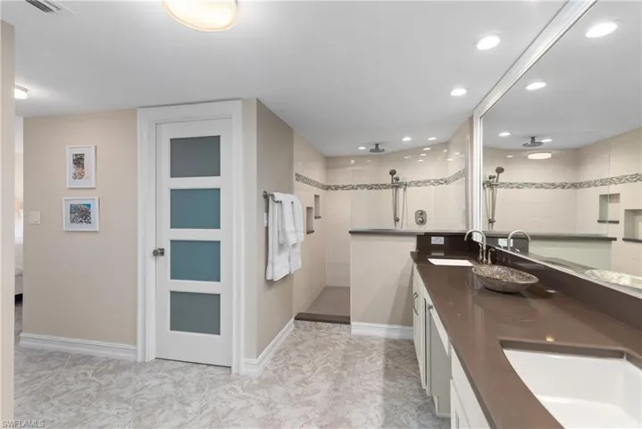 3115 Gulf Shore Blvd N 203s, Naples, Florida 34103