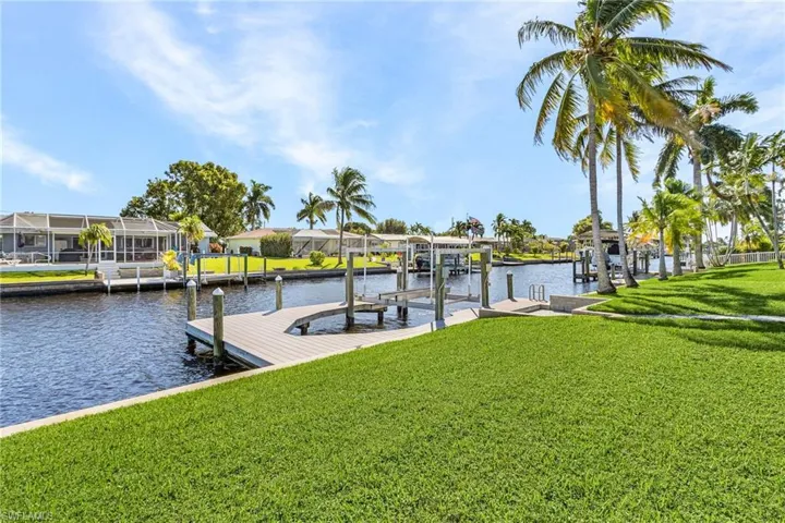 4005 Se 1st Ave, Cape Coral, Florida 33904