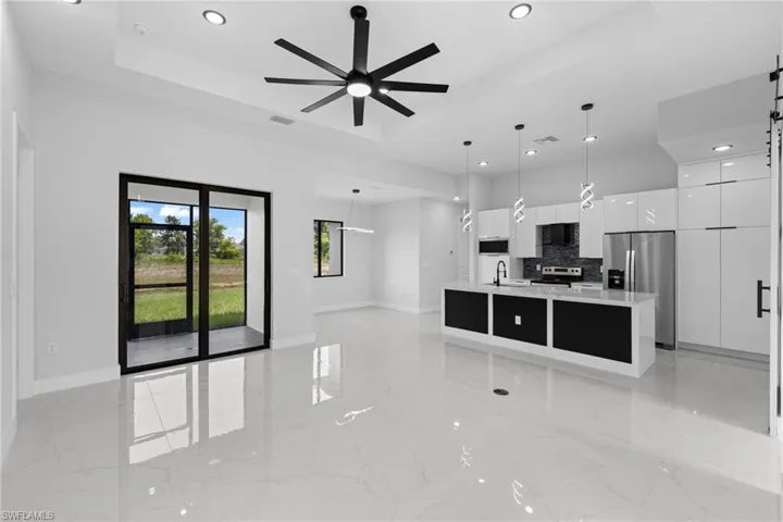 1722  Unice N AVE, Lehigh Acres, FL 33971