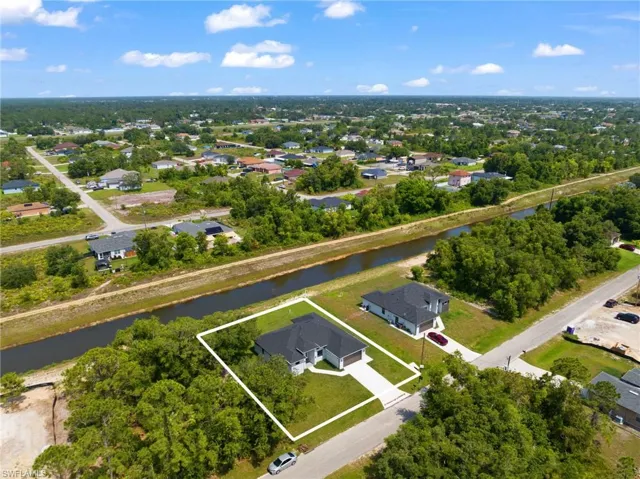 1722  Unice N AVE, Lehigh Acres, FL 33971