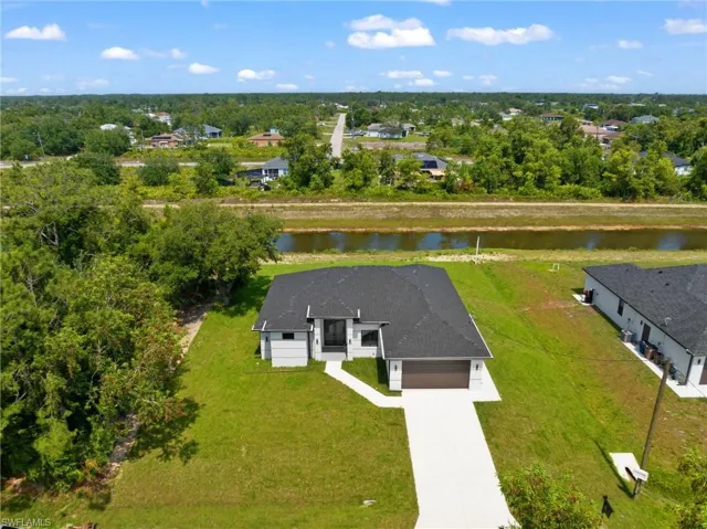 1722  Unice N AVE, Lehigh Acres, FL 33971