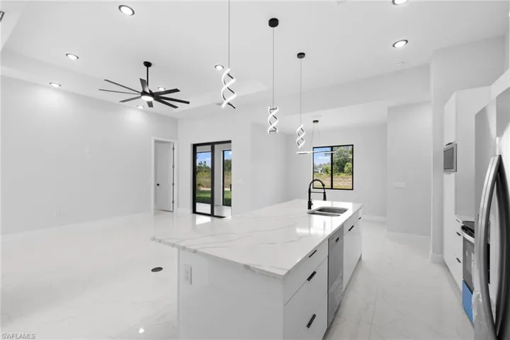 1722  Unice N AVE, Lehigh Acres, FL 33971