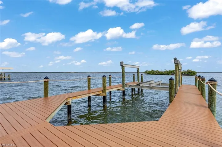 15  Bayview  BLVD, Fort Myers Beach, FL 33931